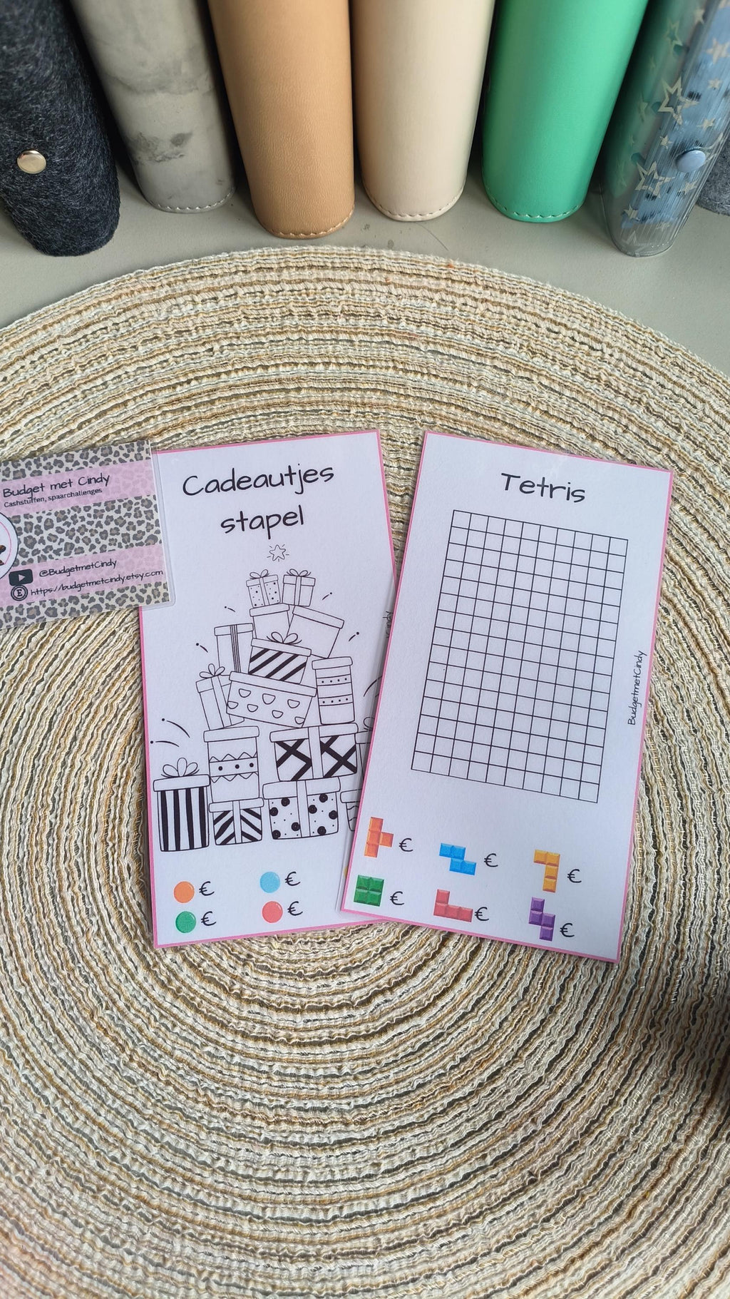 Setje spaarchallenge met kleuren dobbelsteen a6