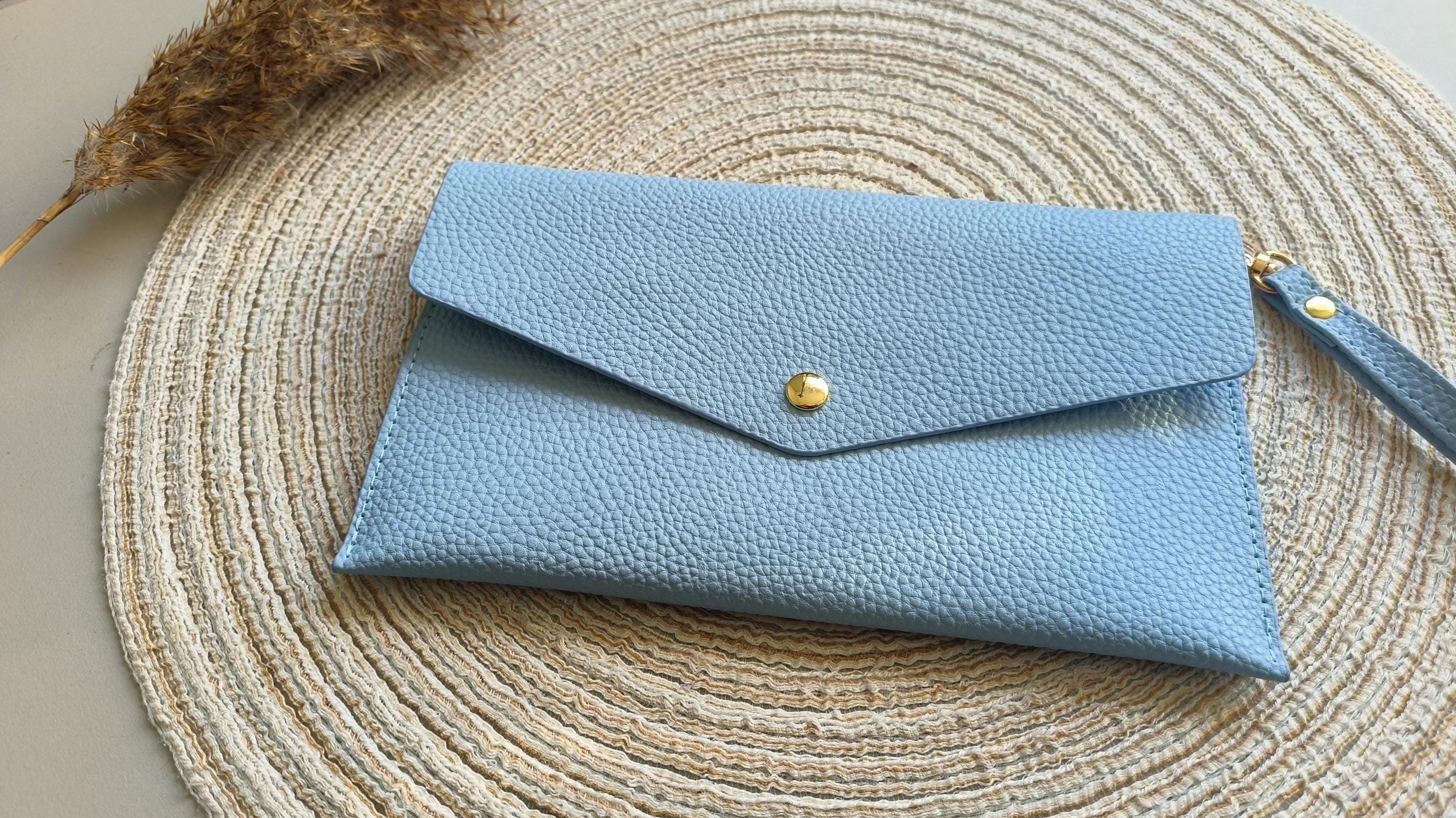 Travel wallet luxe