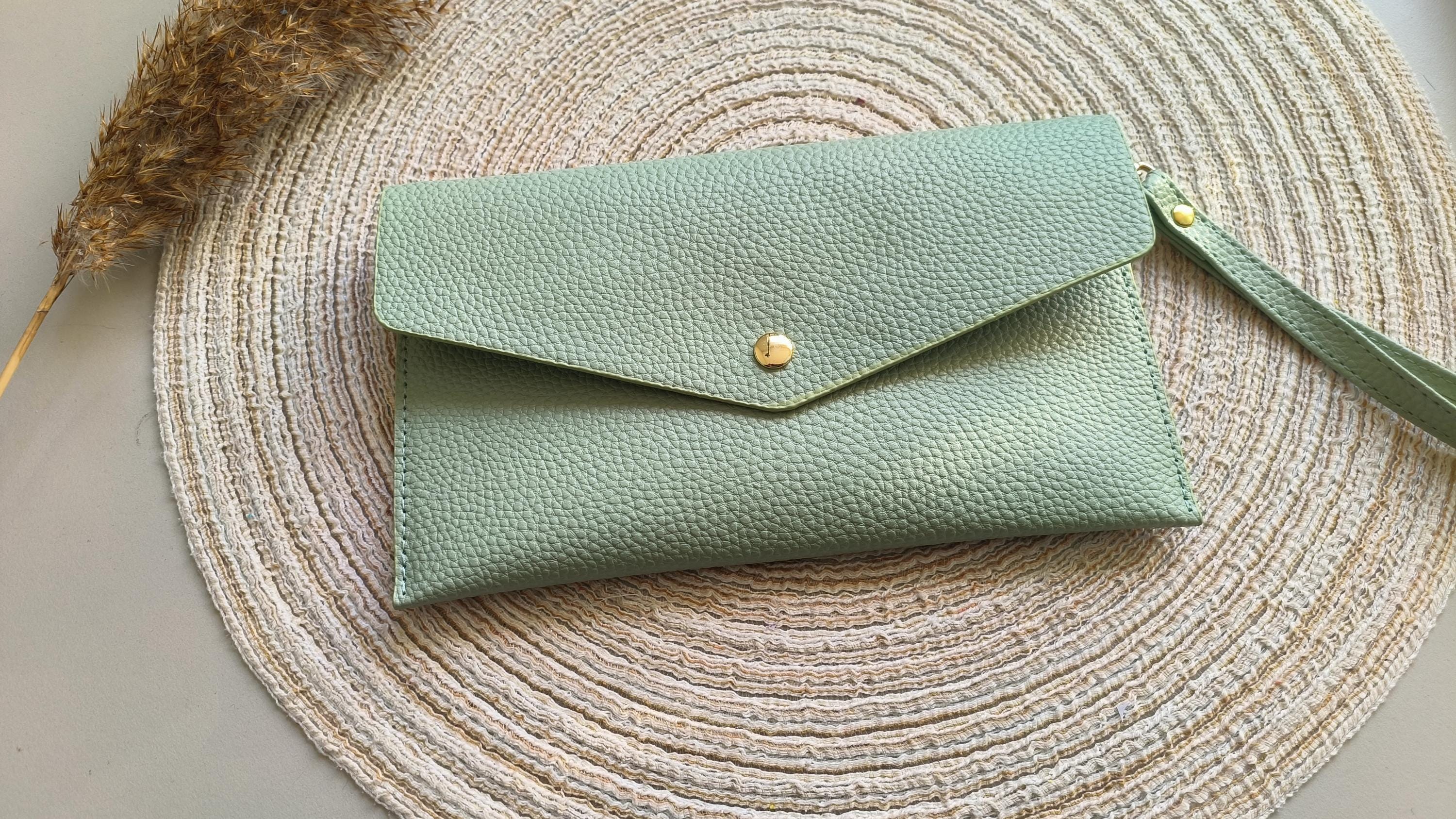 Travel wallet luxe
