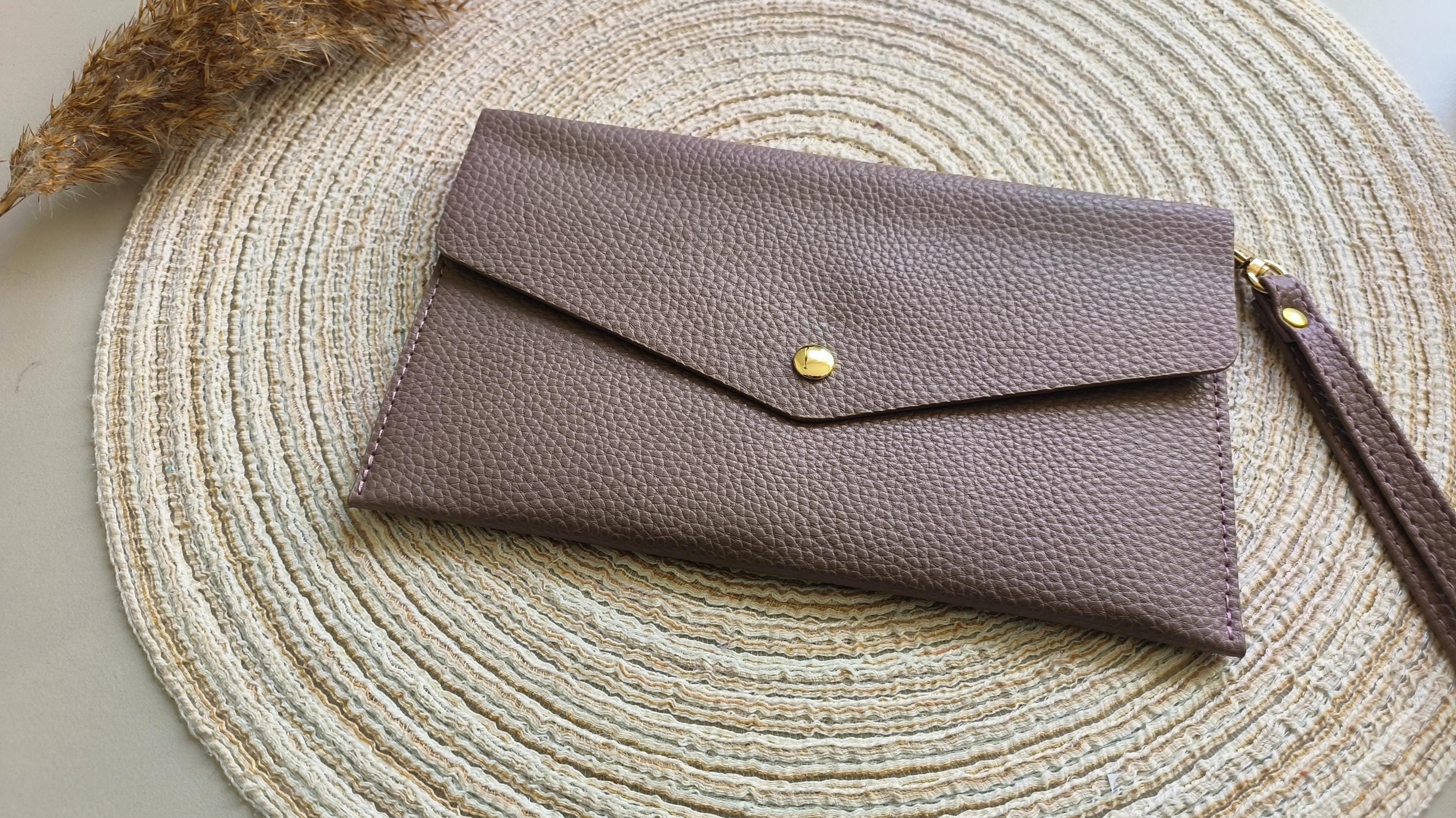 Travel wallet luxe