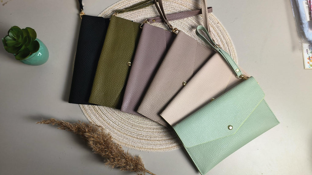 Travel wallet luxe