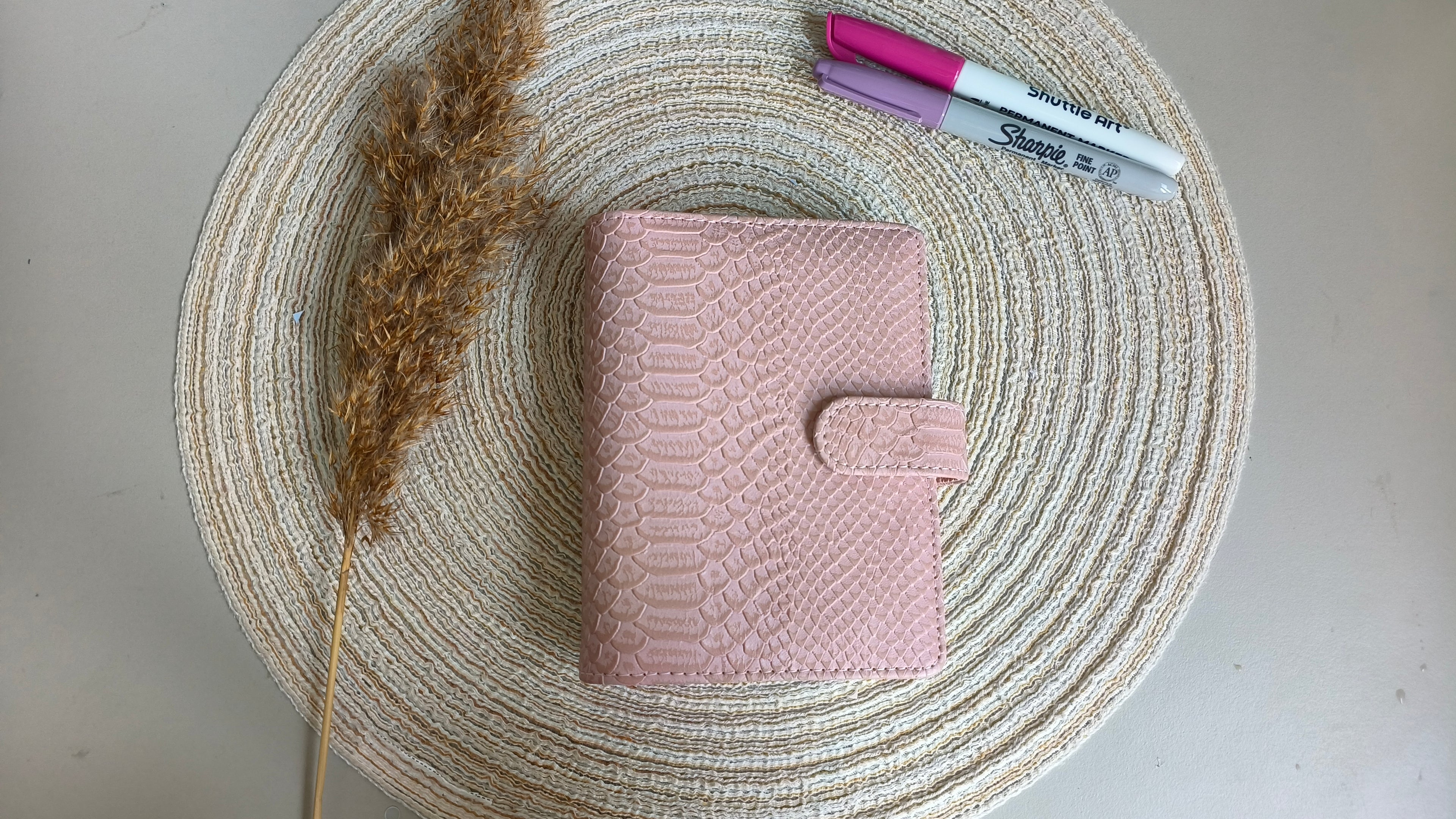 A7 binder croco
